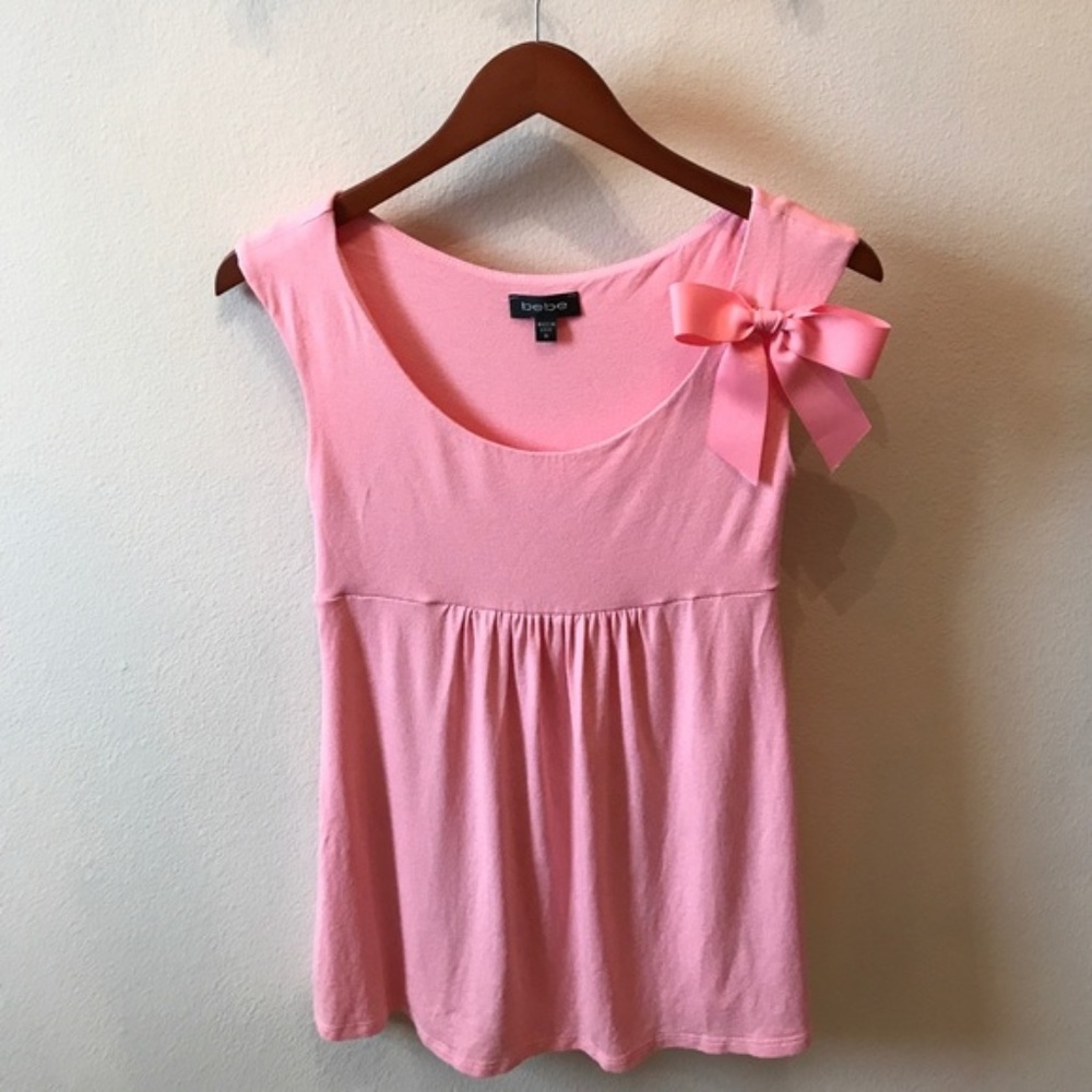 Creamy Pink Bebe Scoop-neck Sleeveless Blouse
